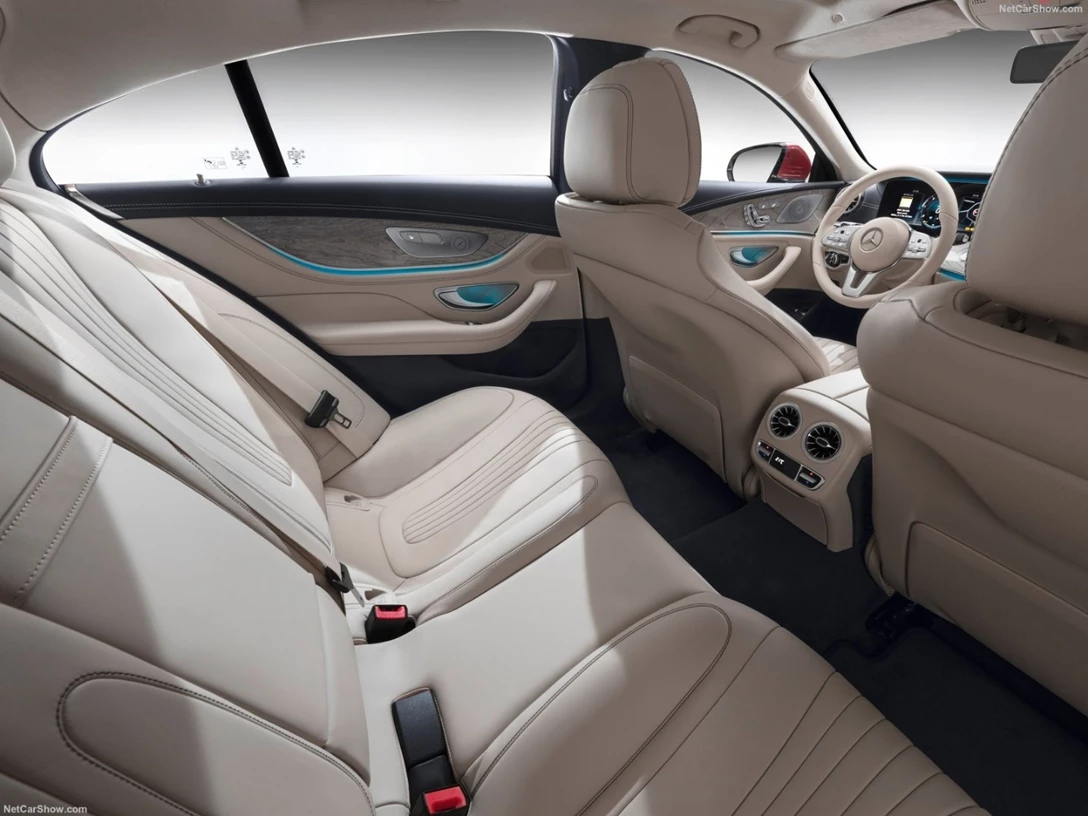 1592210-Mercedes-Benz-CLS 9.jpg