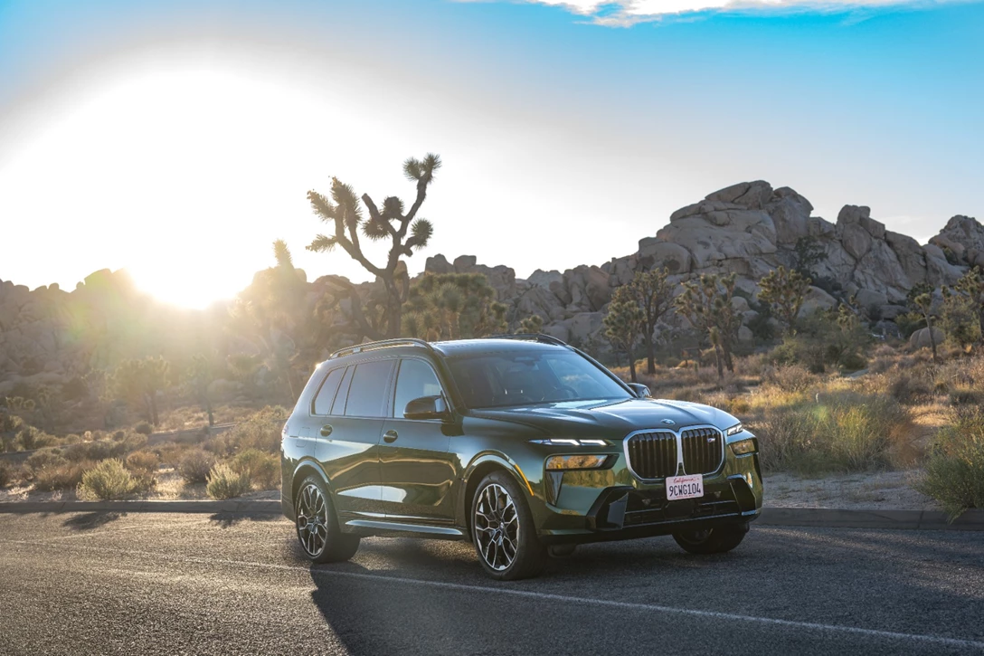 1670019-BMW X7 M60i verde ermes007.jpg