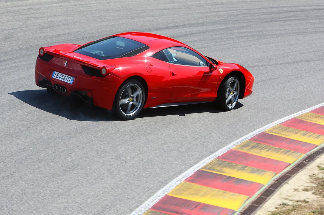 פרארי 458 איטליה