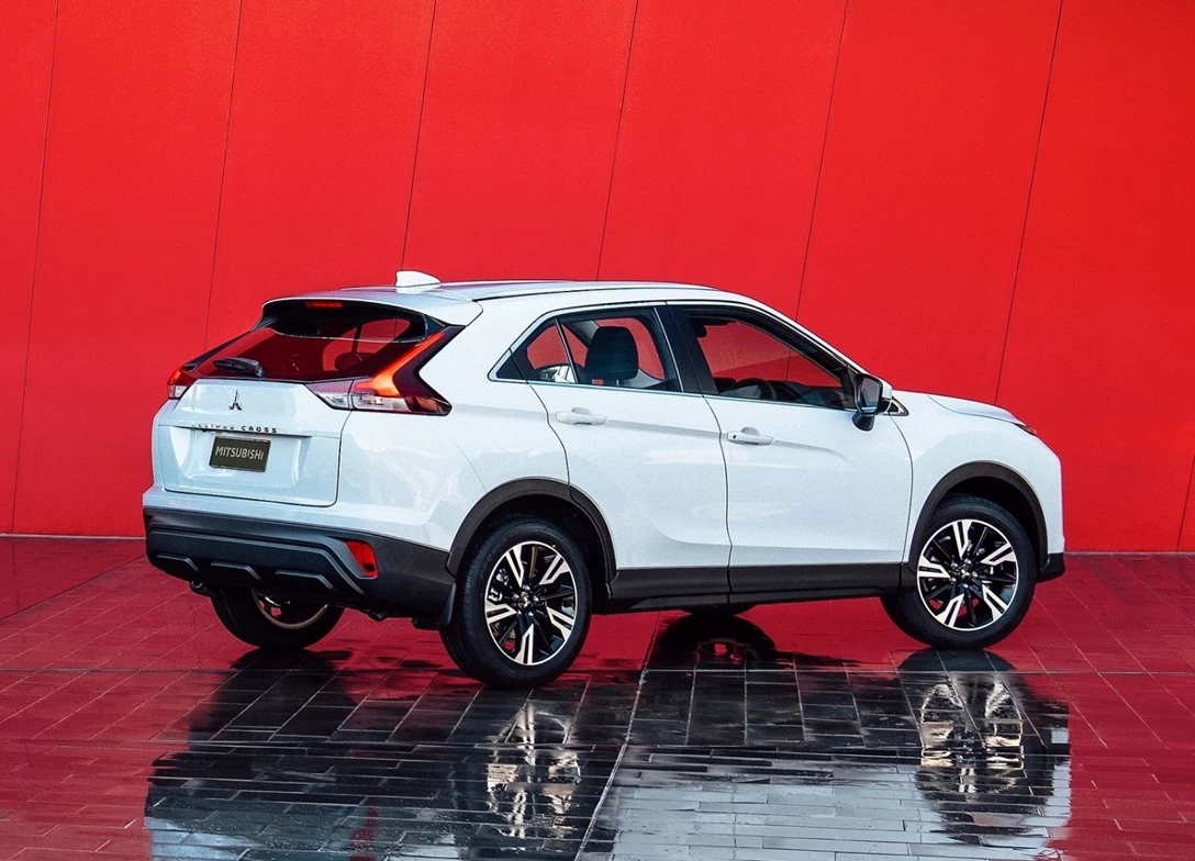 1693688-Mitsubishi-Eclipse_Cross-2024-02.jpg