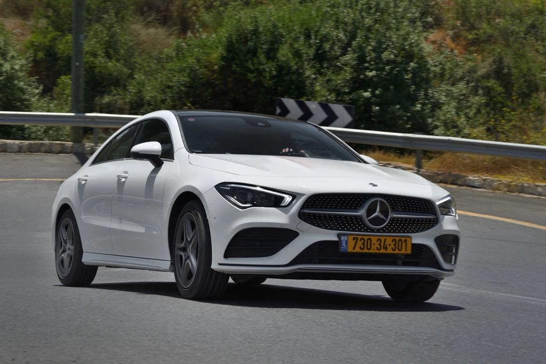 1621457-מרצדס CLA200 (7).jpg