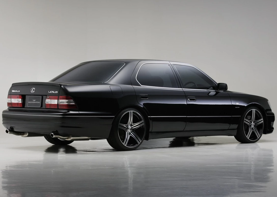 1626346-Wald-Lexus_LS-2000-04.jpg