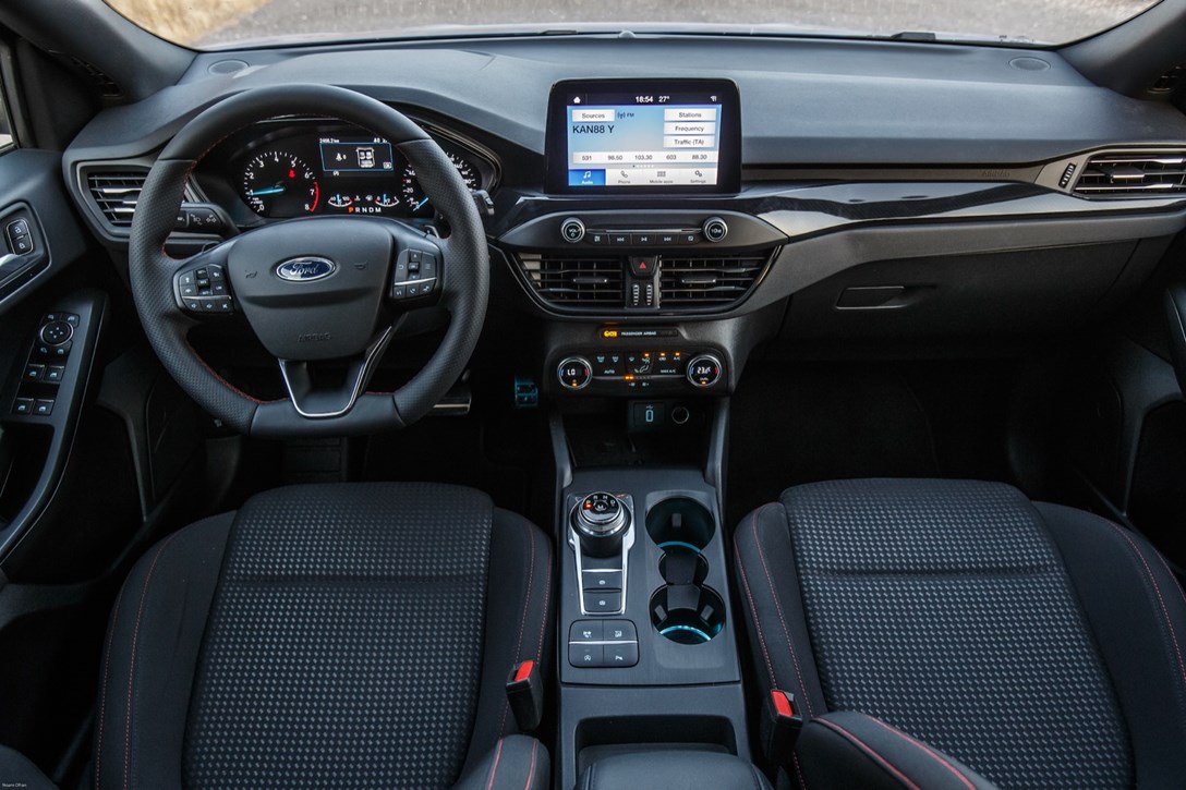 1643205-פורד פוקוס מול סיאט לאון מבחן דרכים - 3.jpeg