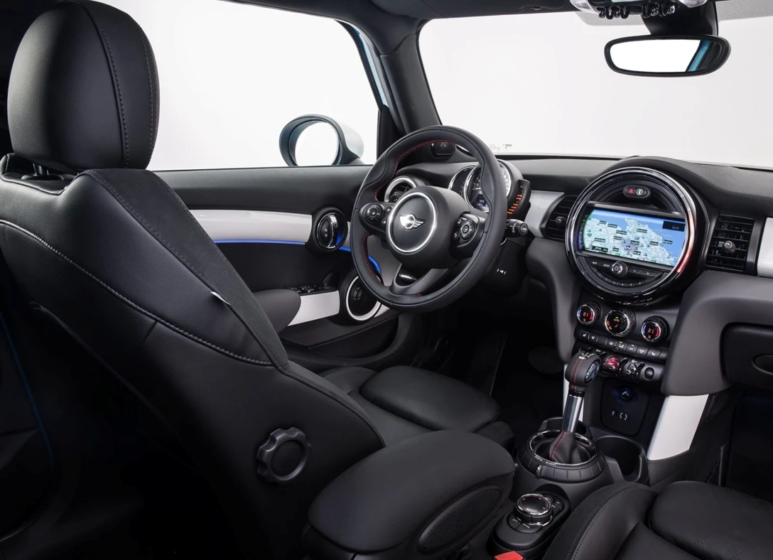 1659088-Mini-Cooper-2016-07.jpg