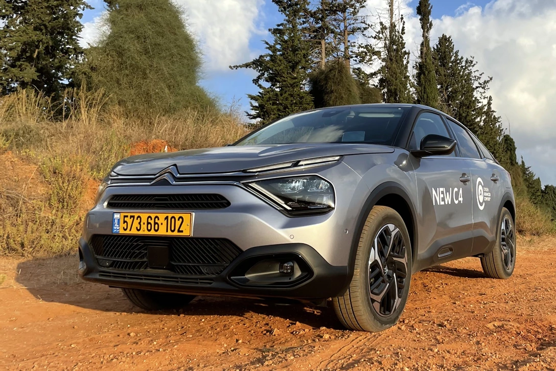 1651704-16-C4 - 44.jpg