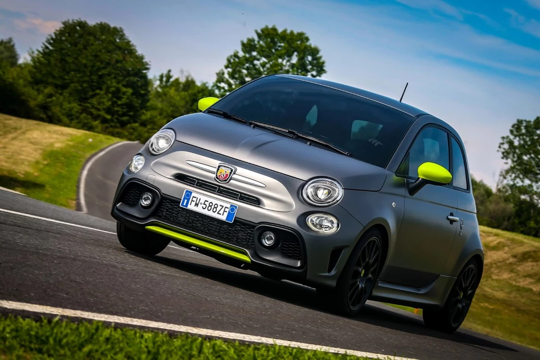 1622634-190911_Abarth_595-Pista_18.jpg