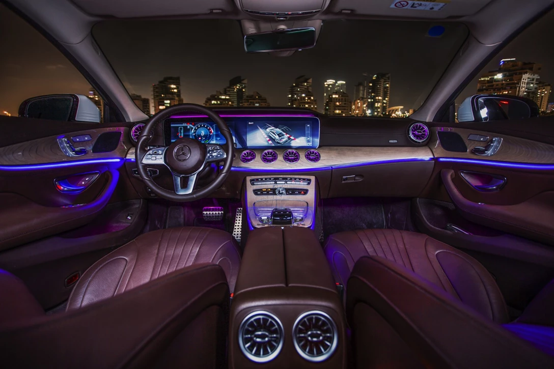 1609095-18-CLS 023.jpg