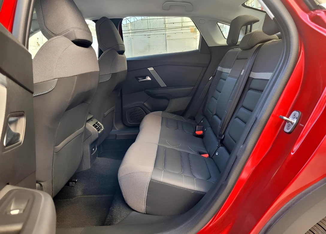 1702884-Citroen-C4_X-2024 (7)-YS.jpg