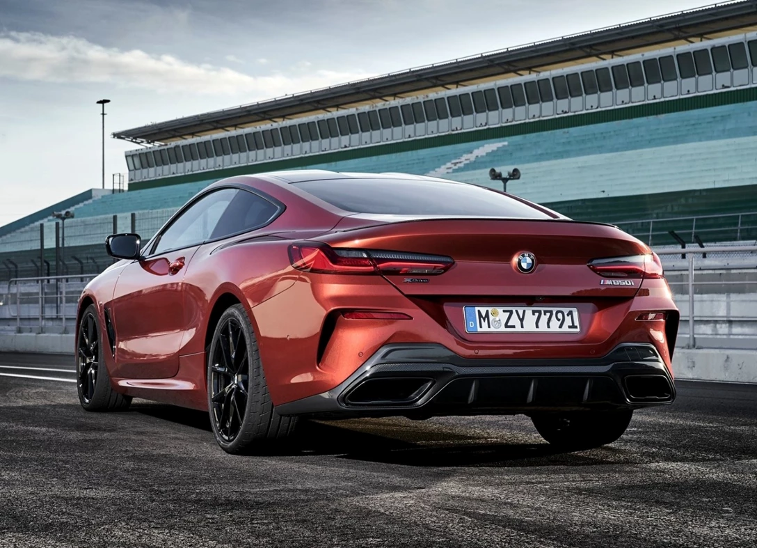 1662168-BMW-8-Series_Coupe-2019-02.jpg