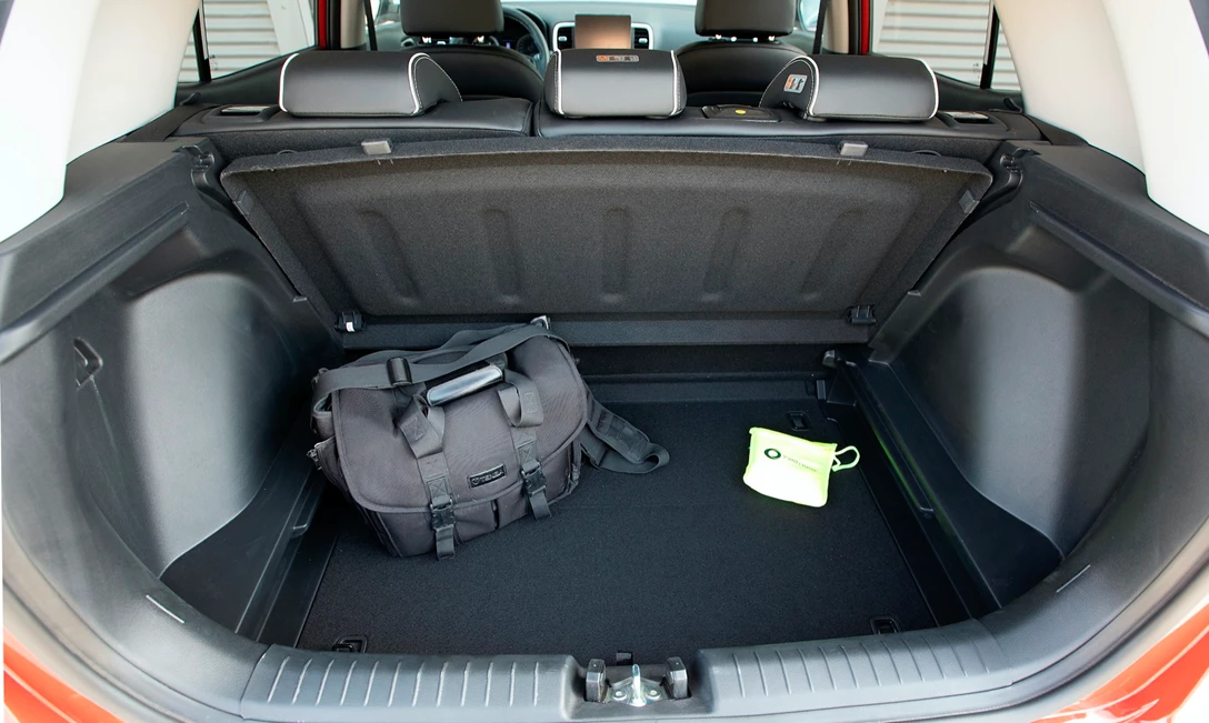 1635001-HYUNDAI 4.jpg