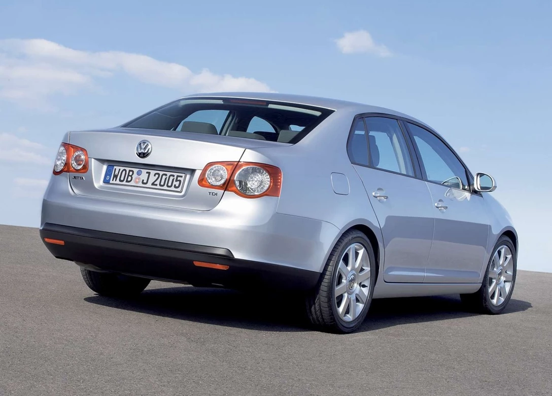 1601118-Volkswagen-Jetta-2006-1600-20.jpg
