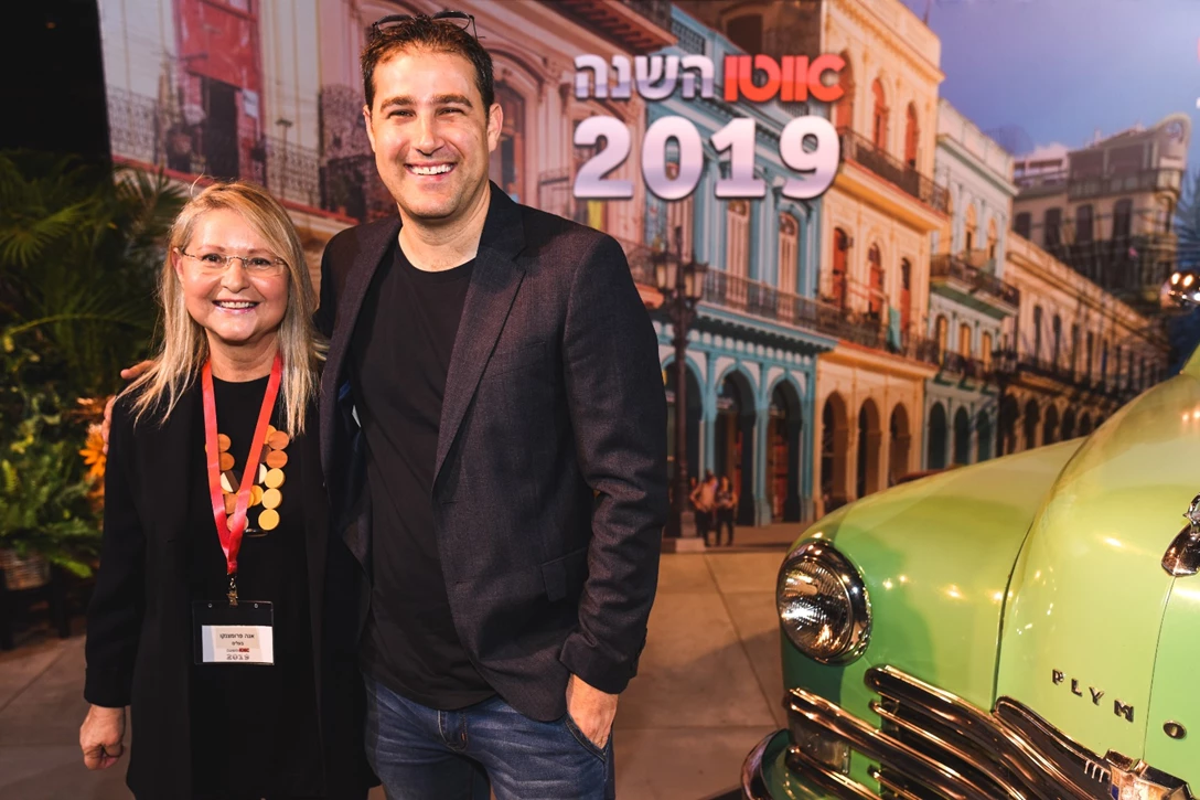 1611678-   (12 of 339).jpg