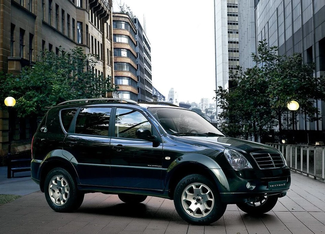 1688118-SsangYong-Rexton-2013-01.jpg