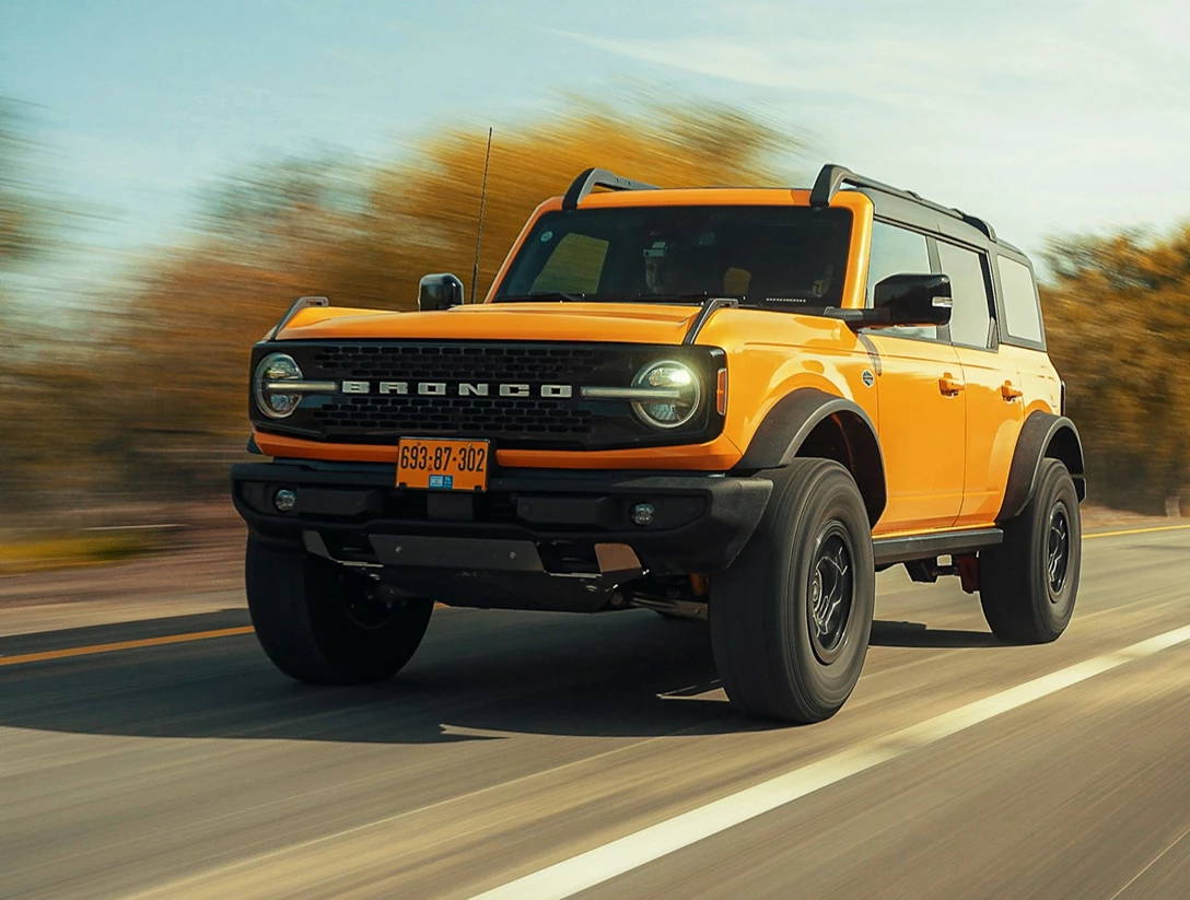 1658118-פורד ברונקו.jpg