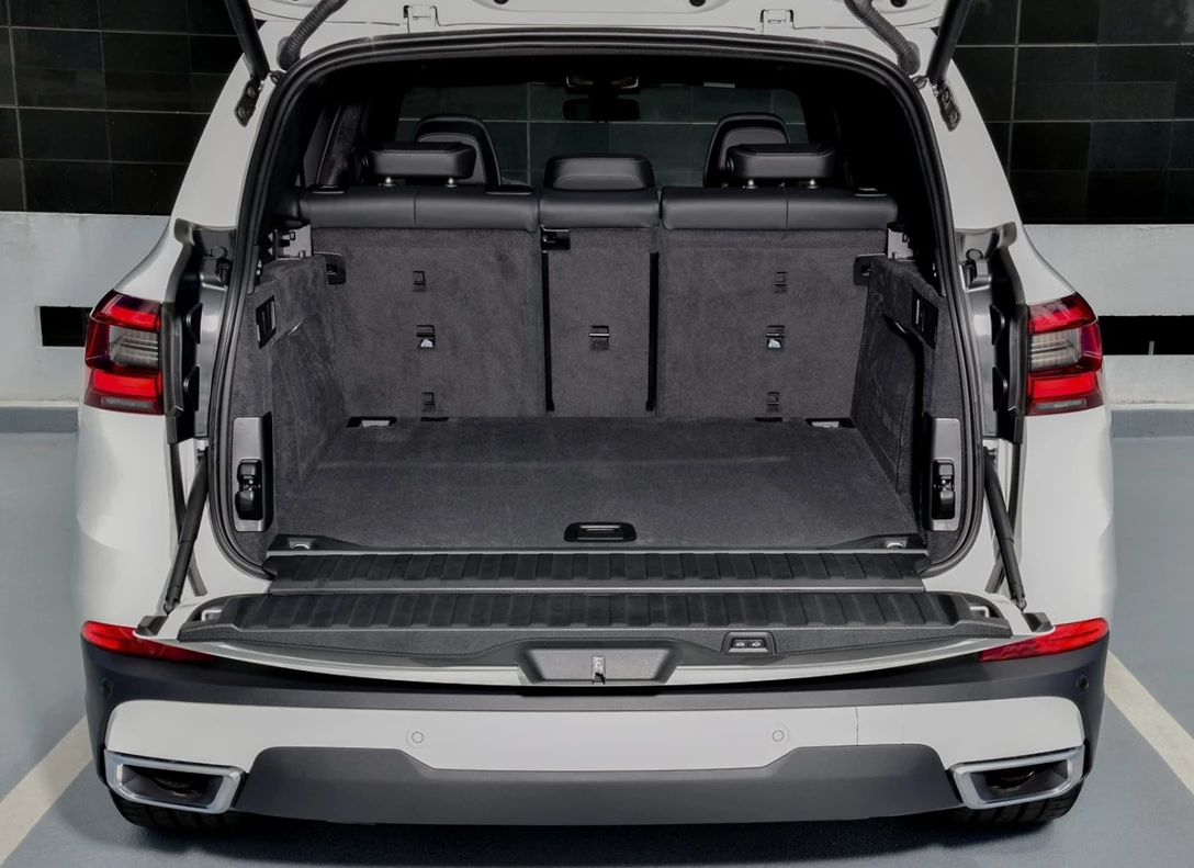 1643755-BMW-X5-2021-10.jpg