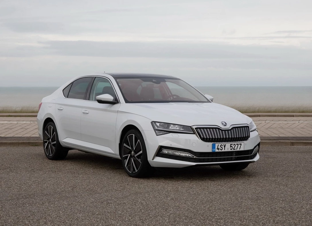 1674376-Skoda-Superb_iV-2023-01.jpg