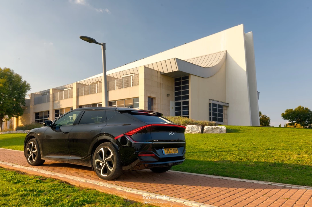 1675128-FTomer_KIA-ev6-024-e.jpg