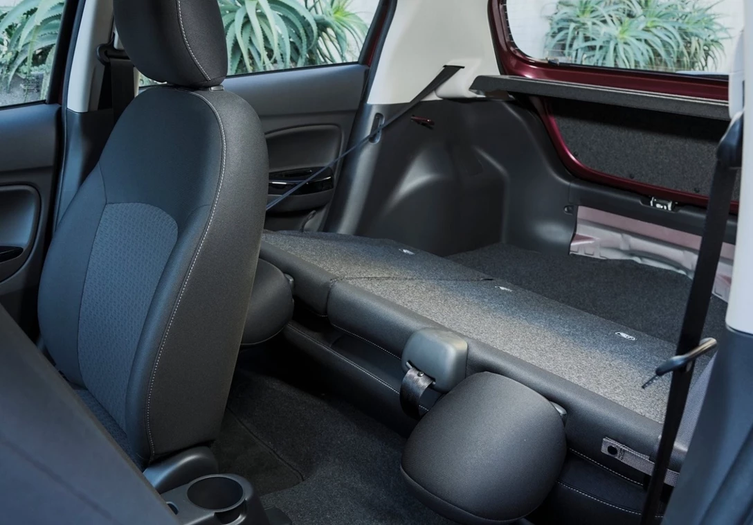 1643322-Mitsubishi_Space Star-2016-06.jpg