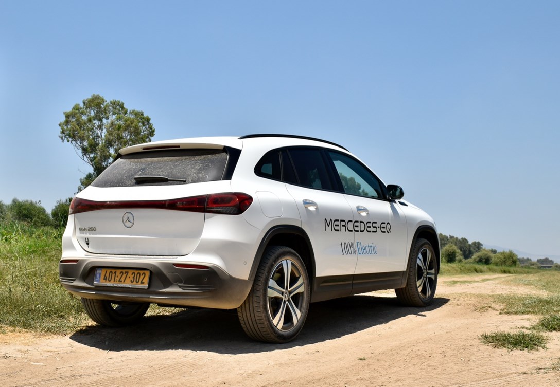 1647083-מרצדס EQA מבחן דרכים - 7.jpeg