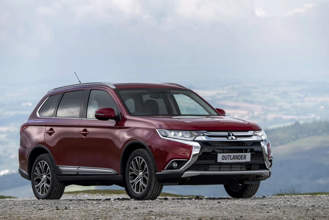 1653499-Mitsubishi-Outlander-2016-03.jpg