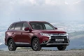 1653499-Mitsubishi-Outlander-2016-03.jpg