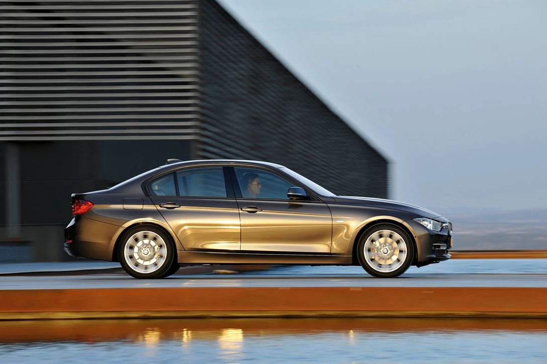 ב.מ.וו סדרה 3 2011