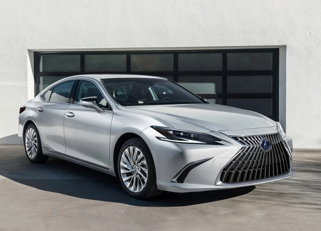 1680253-Lexus-ES-2023-01.jpg