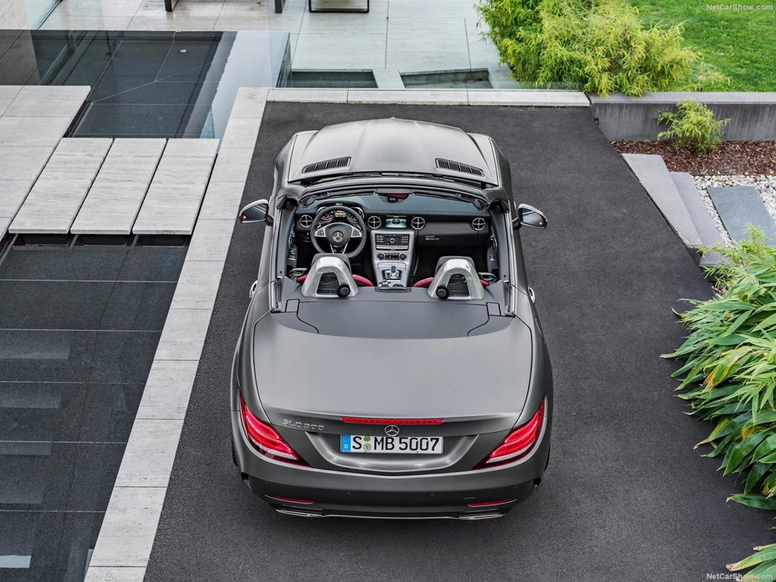 1590270-Mercedes-Benz-SLC 5.jpg