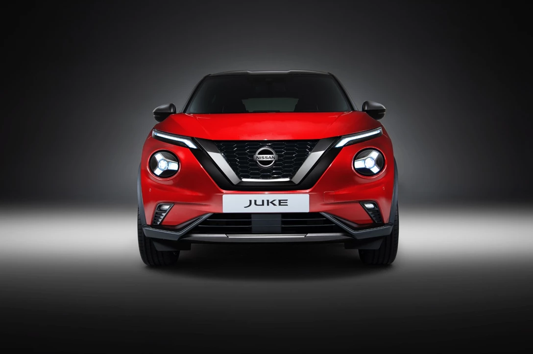 1621785-Sep. 3 - 6pm CET - New Nissan JUKE Unveil  Red Static Studio - 1.jpg