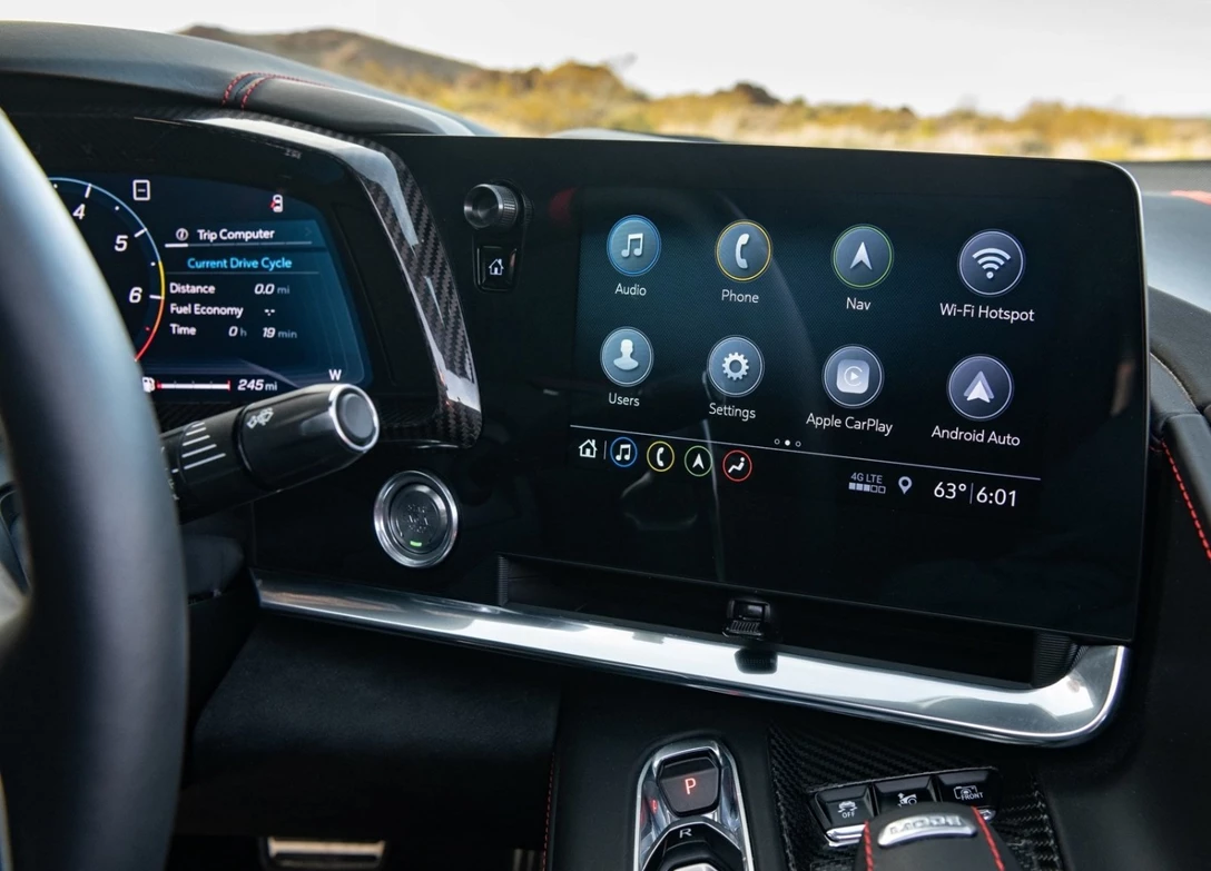 1704749-Chevrolet-Corvette_C8_Stingray-2024 (8).jpg