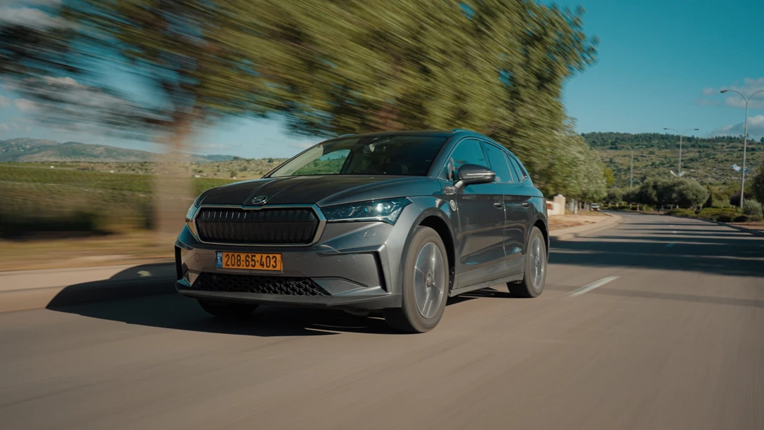 1681658-Hyundai IONIQ 5 vs Skoda Enyaq vs KIA EV6 vs TOYOTA BZ4X - 2023.02_23_22_13.Still223 copy.jpg