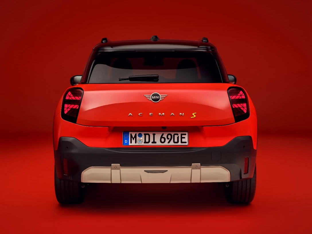 1696123-P90546775_highRes_the-new-mini-aceman--min.jpg