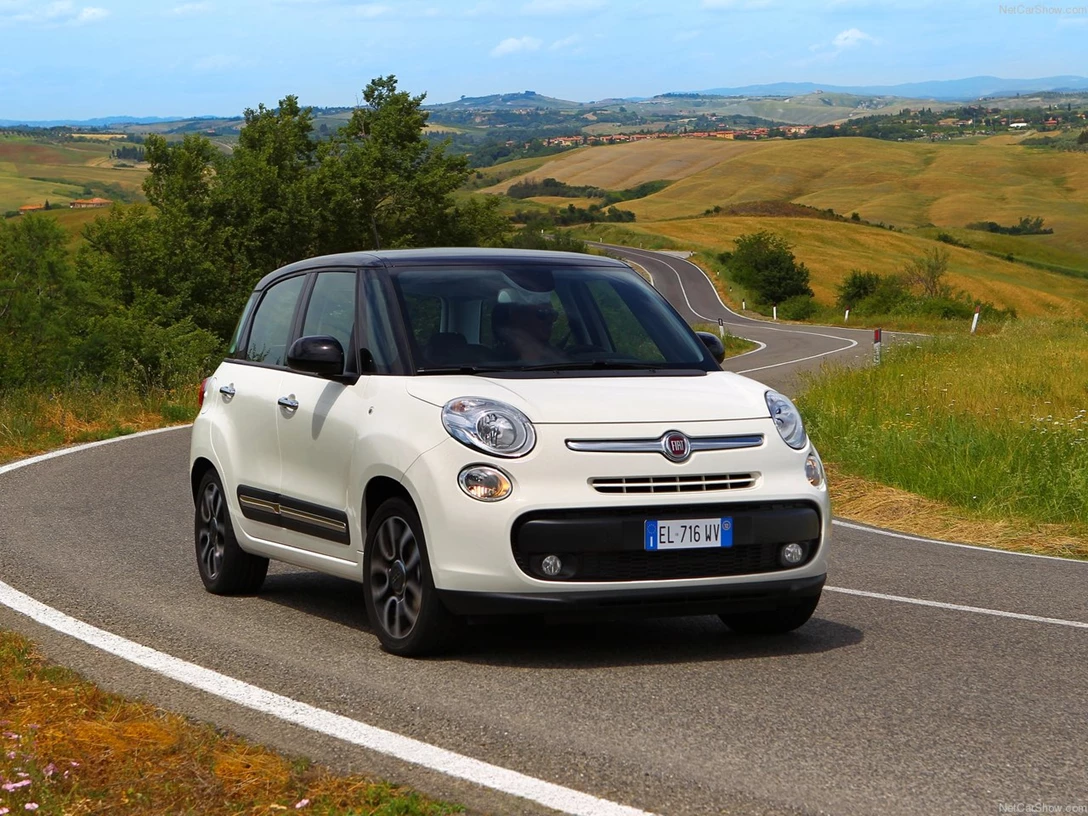 1588254-Fiat-500L 3.jpg