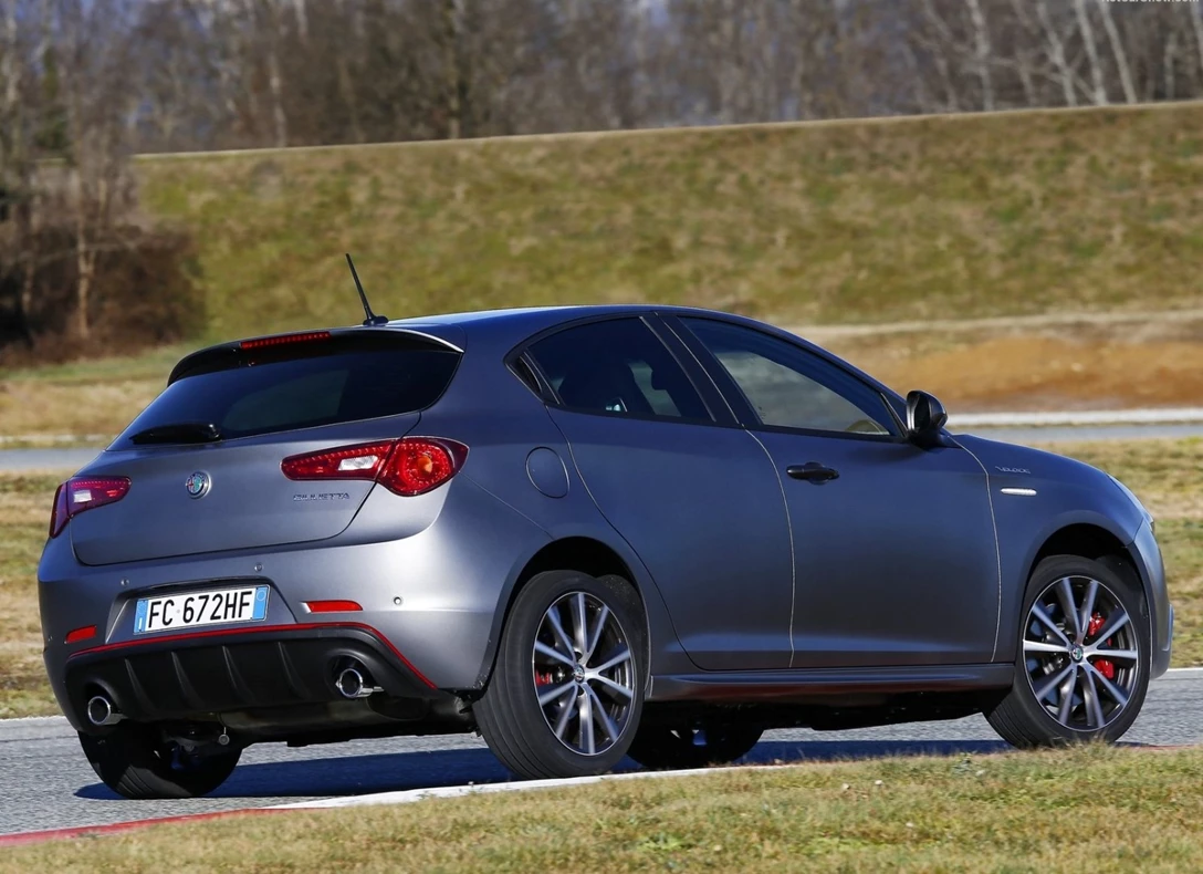 1658638-Alfa_Romeo-Giulietta-2019-02.jpg
