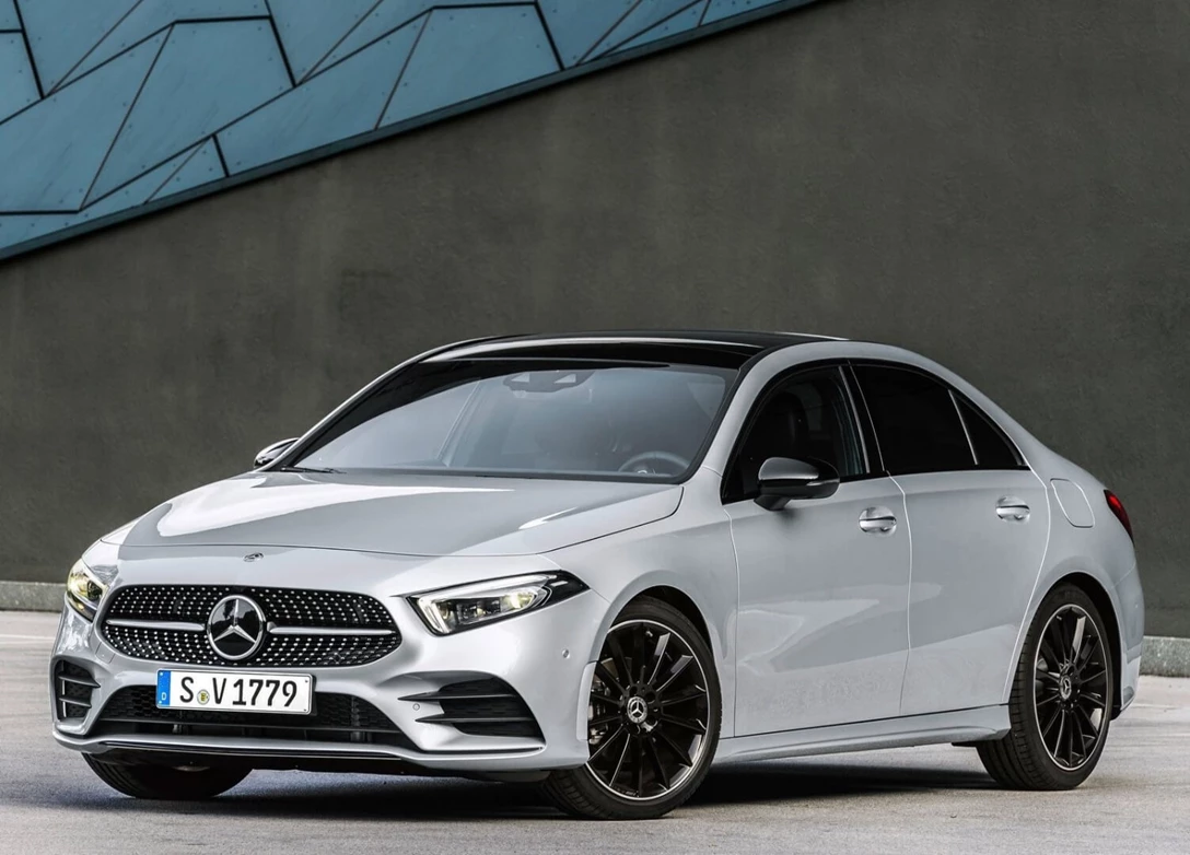 1617496-Mercedes-Benz-A-Class_Sedan-2019-01.jpg