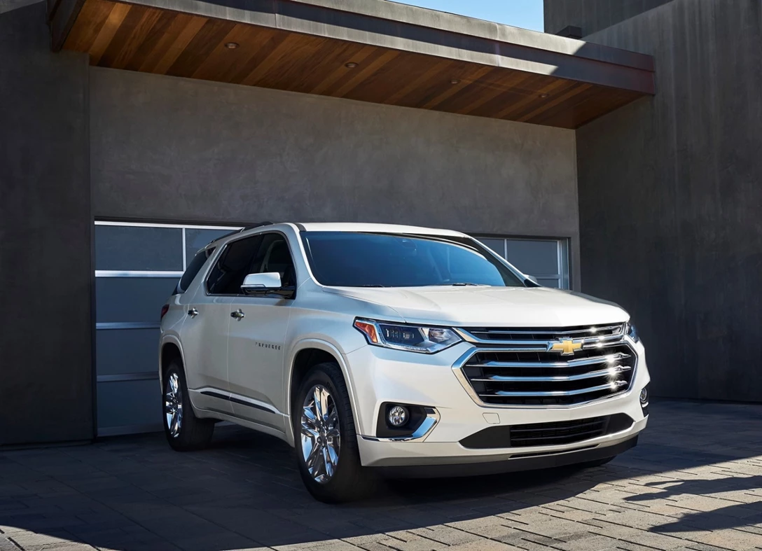 1647427-Chevrolet-Traverse-2017-06.jpg