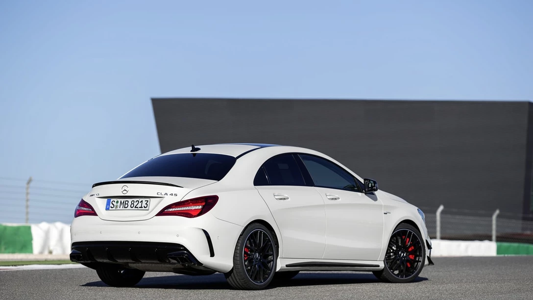 1646878-mercedes-cla-cla-shooting-brake1 (8).jpg