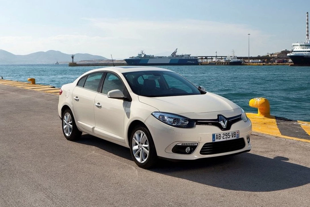 1622979-Renault-Fluence-2013-1280-02.jpg