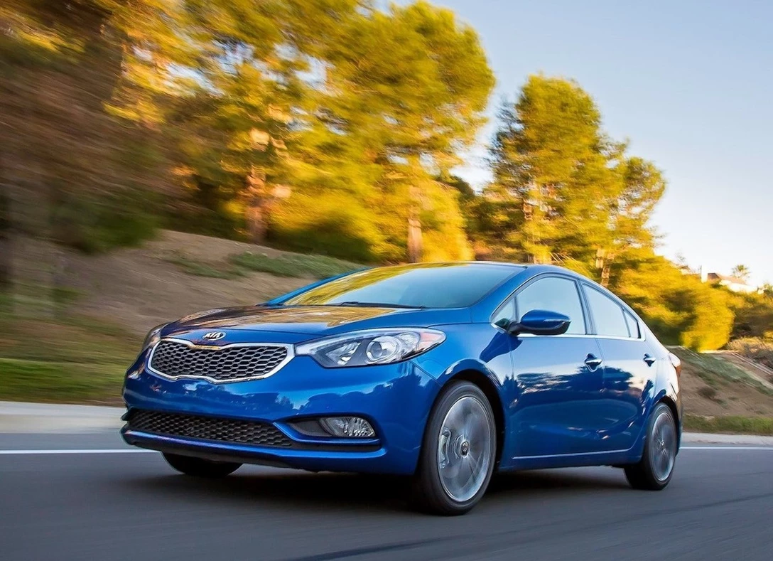 1650973-KIA-Forte-2014-01.jpg