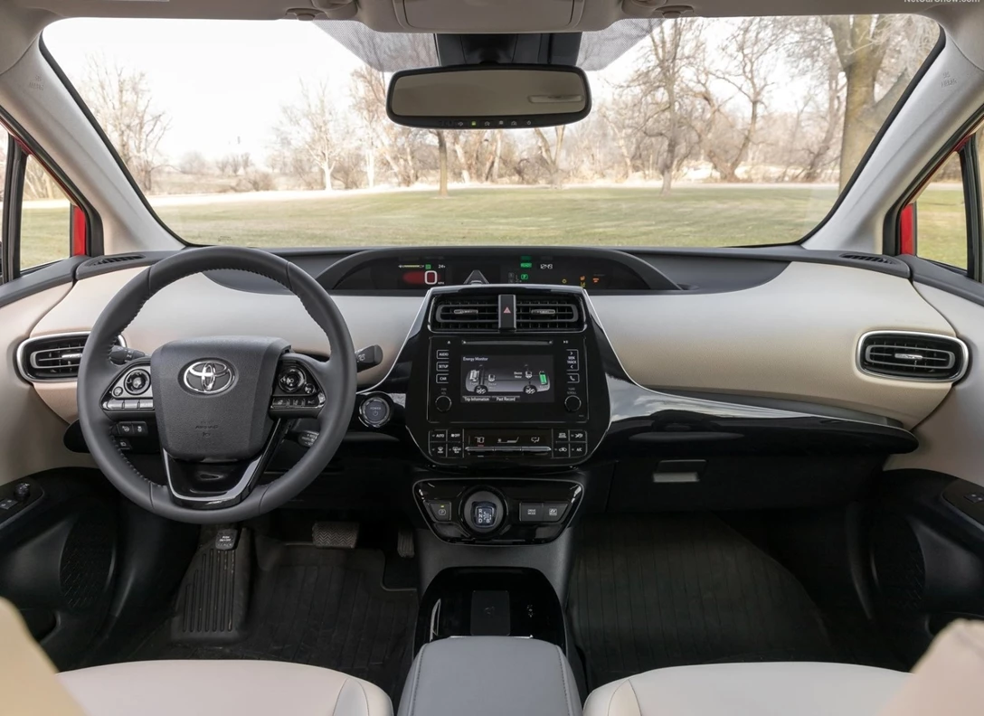 1653909-Toyota-Prius-2022-08.jpg