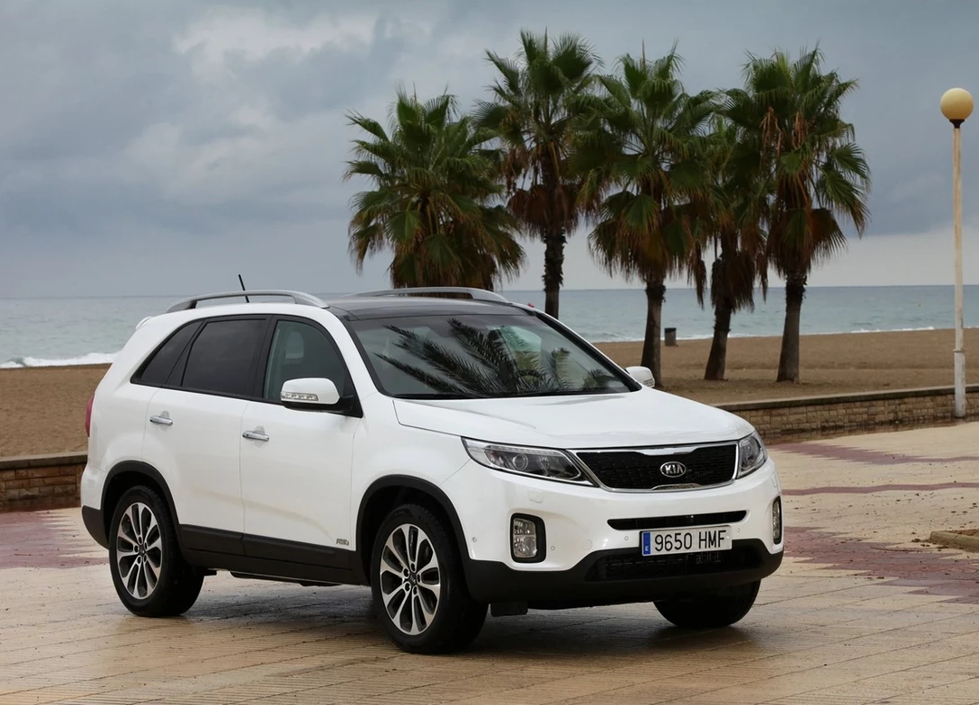 1686466-Kia-Sorento-2012-13.jpg