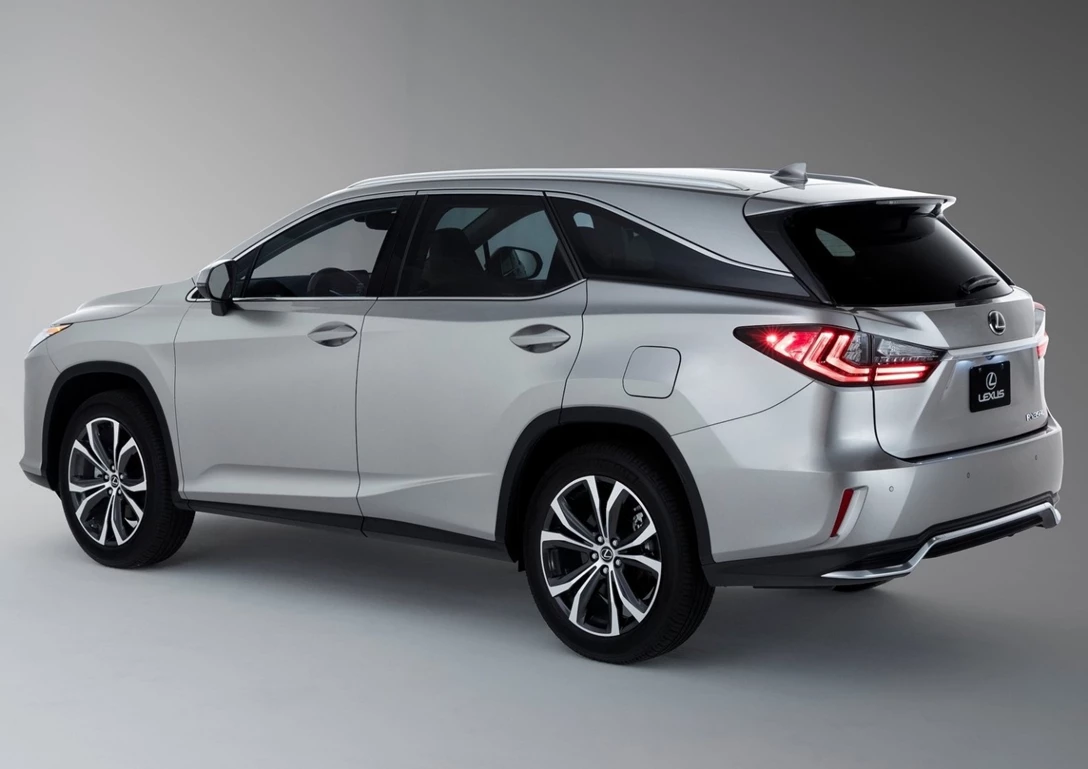 1596829-Lexus-RX_L 2.jpg