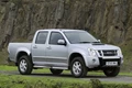איסוזו D MAX