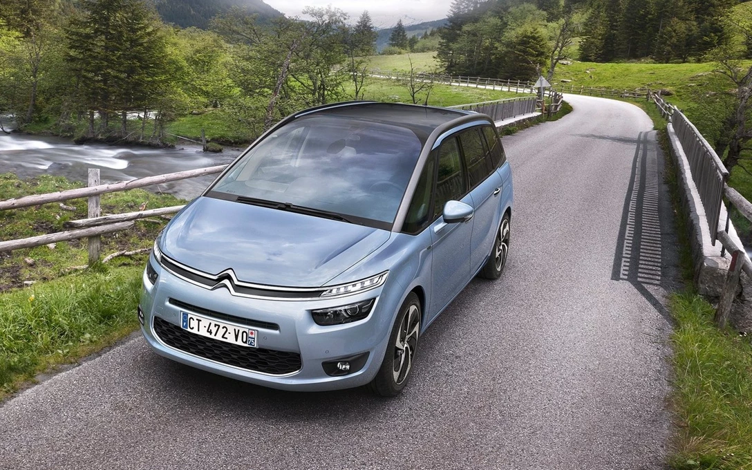 1687638-Citroen-Grand_C4_Picasso-2014-1600-02.jpg