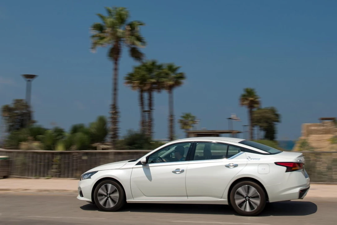 1620932-06-BY BENNY DOUTSH-15.jpg