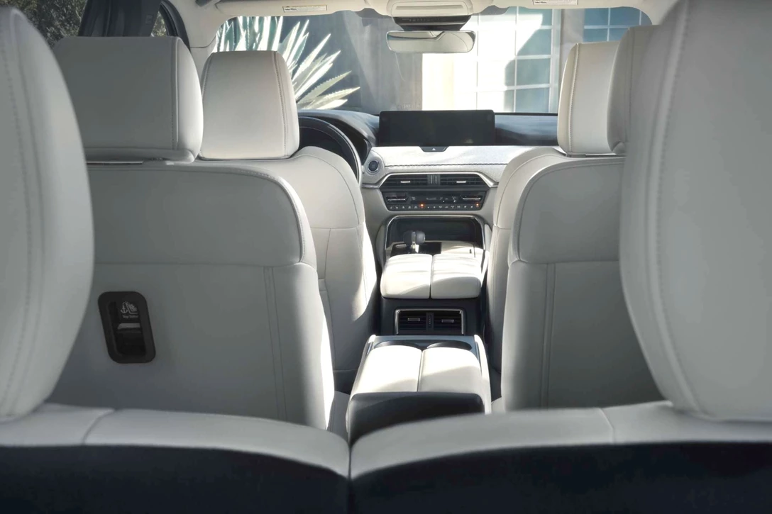 1685117-2024 Mazda CX-90 - 16.jpg