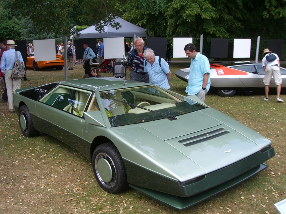 1615747-1979_Aston_Martin_Bulldog.jpg