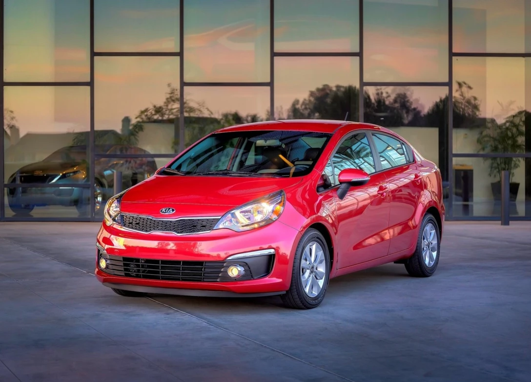 1644368-Kia-Rio-2017-05.jpg