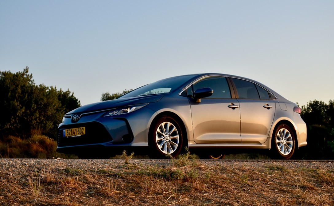 1648551-טויוטה קורולה 1.5 ל - 3.jpeg