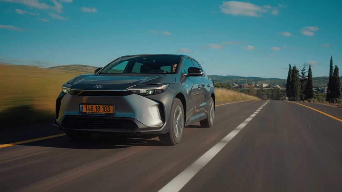 1681669-Hyundai IONIQ 5 vs Skoda Enyaq vs KIA EV6 vs TOYOTA BZ4X - 2023.02_39_28_13.Still234 copy.jpg